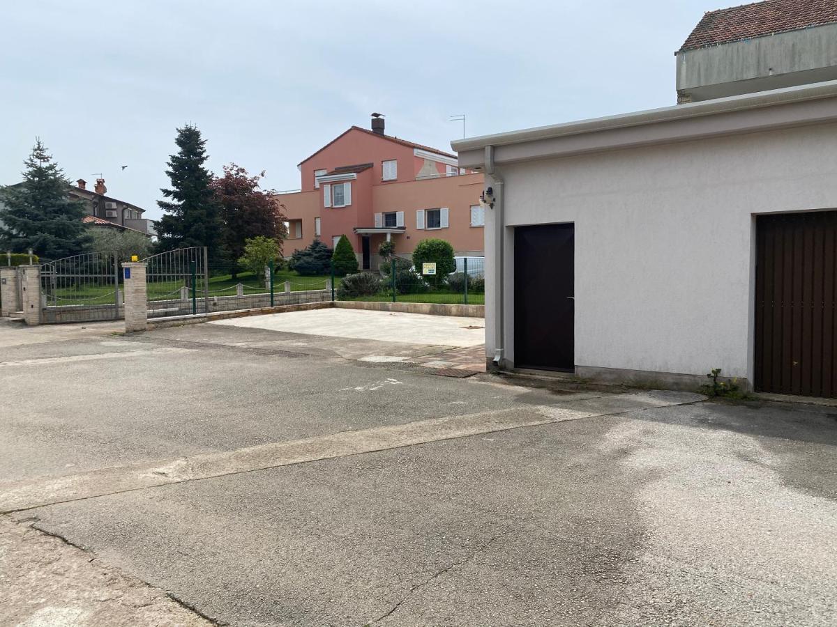 Casa Cino Apartment Umag Exterior photo
