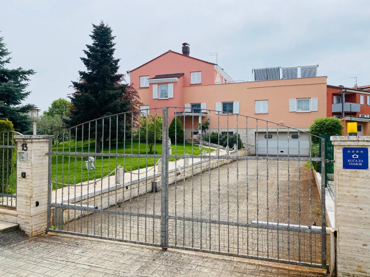 Casa Cino Apartment Umag Exterior photo